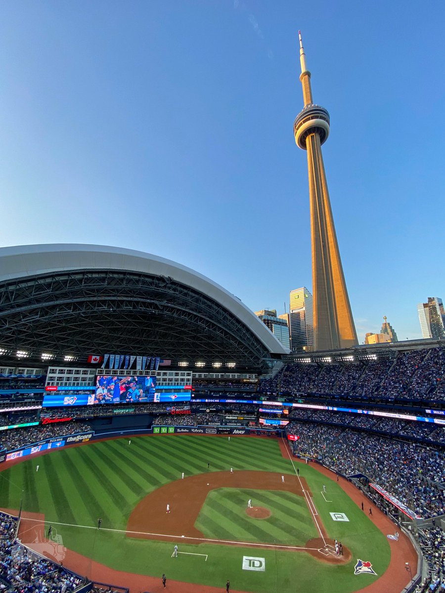MWilsonMedia's tweet photo. The roof at Rogers Centre is back open, and last night I went to the game where it opened for the first time this year!  Looking forward to enjoying the view of the CN Tower at every game I go to for the rest of the season!  Go Jays!! ⚾️🇨🇦⚾️🇨🇦

#BlueJays #BlueJays50 #CNTower https://t.co/spfn4MsbjN