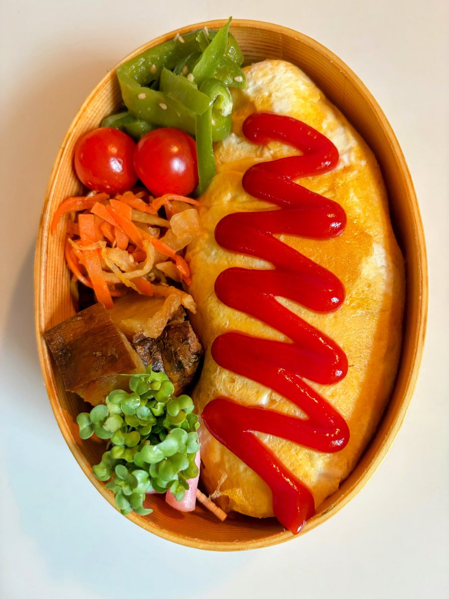 6oZbmJwNafc889q's tweet photo. お弁当迷子中
夕飯と旦那さん夜いるいないで
色々調整がうまくいかない泣
オムライスは救世主
#娘弁当 #高校生弁当　#お弁当記録　#娘記録　#obento #オベンタグラム #obentogram #お弁当記録 #todaykobento #jk弁当　#lunchtime  #minnano_obentou #obento_every_day #毎日お弁当日記 https://t.co/UoZka5PbyA