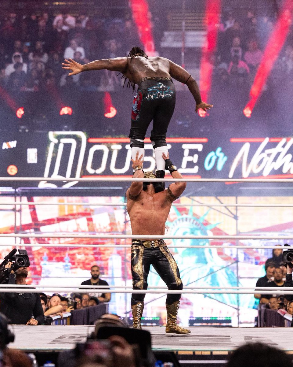 AEW on TV tweet media