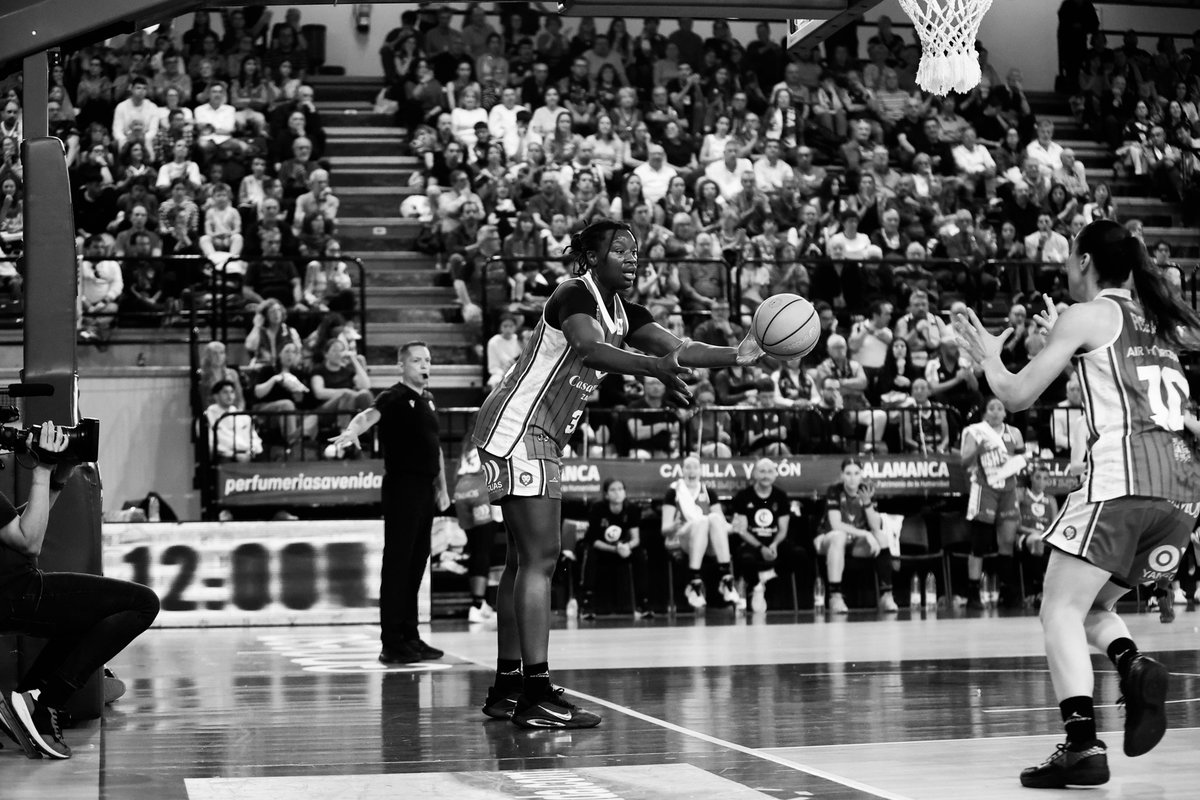 AlexLorrys's tweet photo. Aminata Gueye https://t.co/hn5NyL97kq