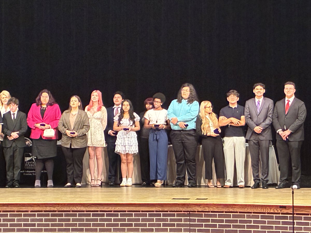 SpringWoodsHigh's tweet photo. Spring Woods’ Speech and Debate honored at the SBISD Board Meeting for their District@Championship and National Qualifiers!  #TigerPRIDE https://t.co/KvREqy9q48