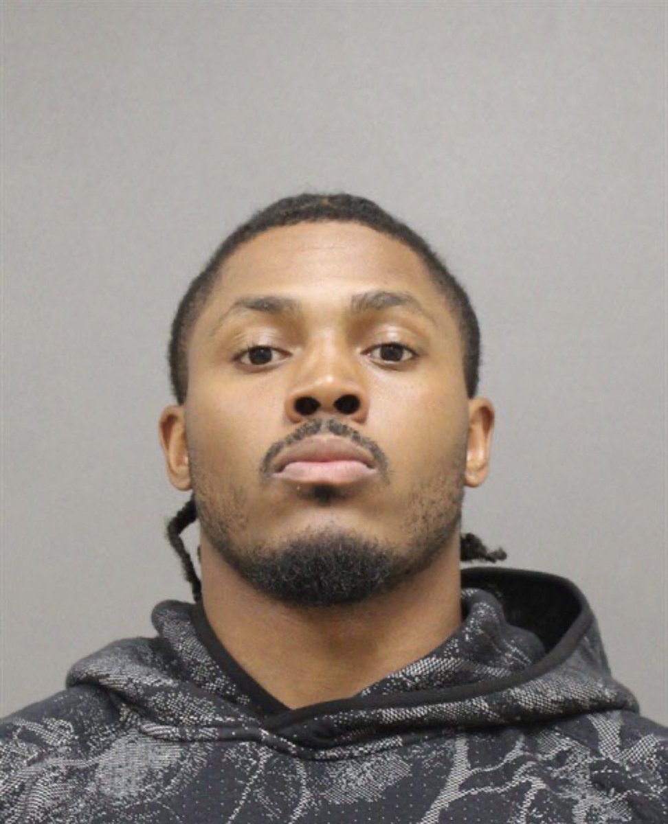 RashticReport's tweet photo. Dawg. Packers RB Josh Jacobs was arrested on five charges: battery/domestic abuse, criminal damage to property/domestic abuse, disorderly conduct/domestic abuse, strangulation and suffocation, and intimidation of a victim.

He’s also been linked to dating Ash Kaash 😳 https://t.co/2gDS2BEJL5