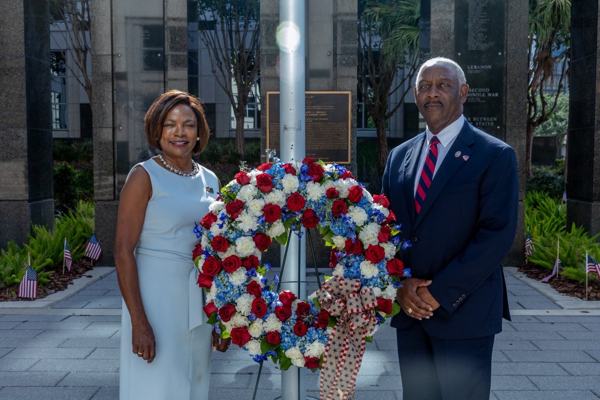 DemingsForGov's tweet photo. Yesterday, I joined our community to honor the brave men and women who made the ultimate sacrifice for our Country.  

Freedom is never free. We must continue teaching younger generations the value of service, sacrifice, and patriotism so we never forget. 🇺🇸 https://t.co/QOSAl4zRwe