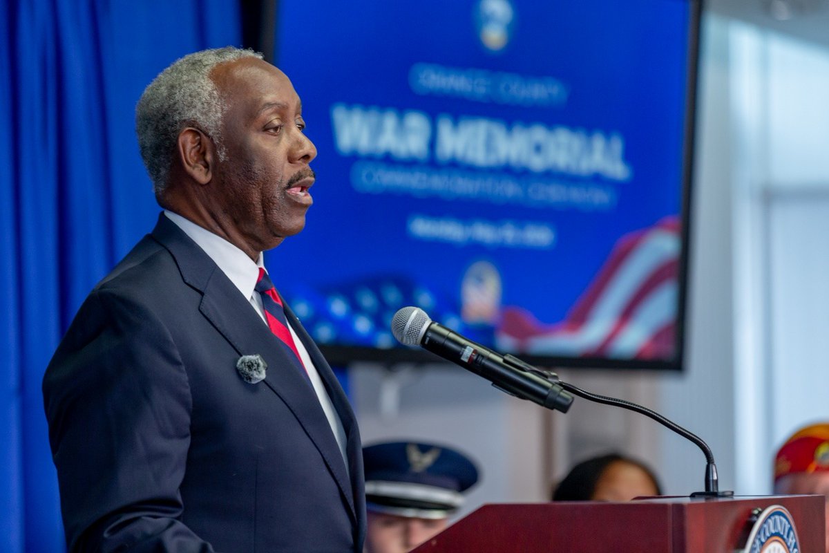 DemingsForGov's tweet photo. Yesterday, I joined our community to honor the brave men and women who made the ultimate sacrifice for our Country.  

Freedom is never free. We must continue teaching younger generations the value of service, sacrifice, and patriotism so we never forget. 🇺🇸 https://t.co/QOSAl4zRwe