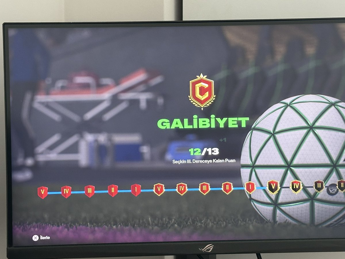 vito3scaletta's tweet photo. 12 wins. Total trash. This game is a scam. Quit it boys. They steal ur time and money. #fc26 #ultimateteam https://t.co/etC8vC5wPO