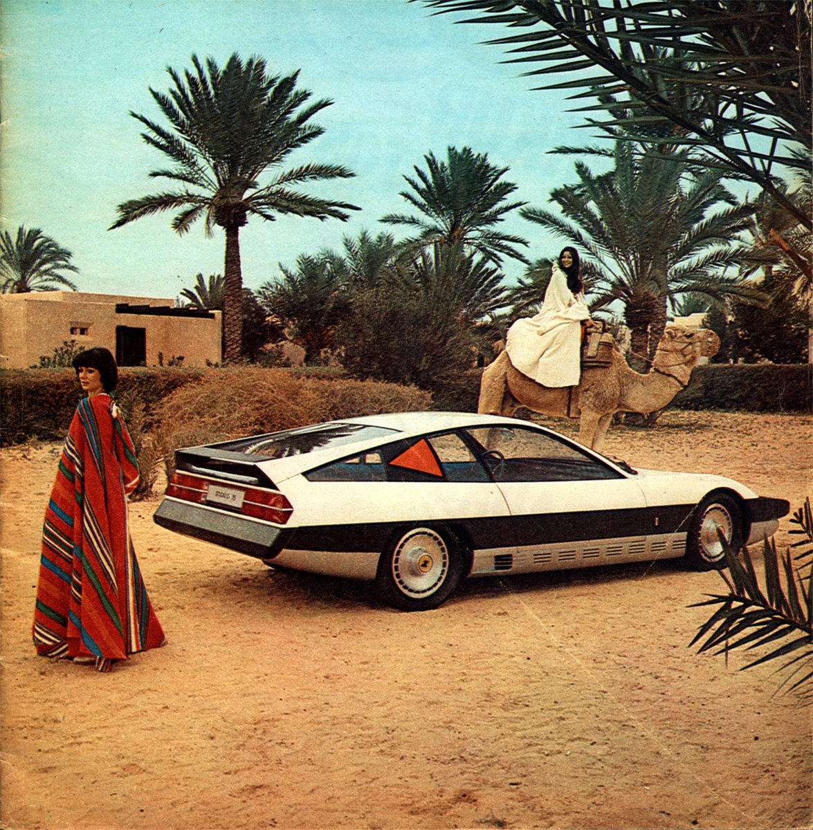 RaphaelOrlove's tweet photo. with the marque on the mind, both of these Ferraris were made in 1974 https://t.co/GhBcuE8Vzm