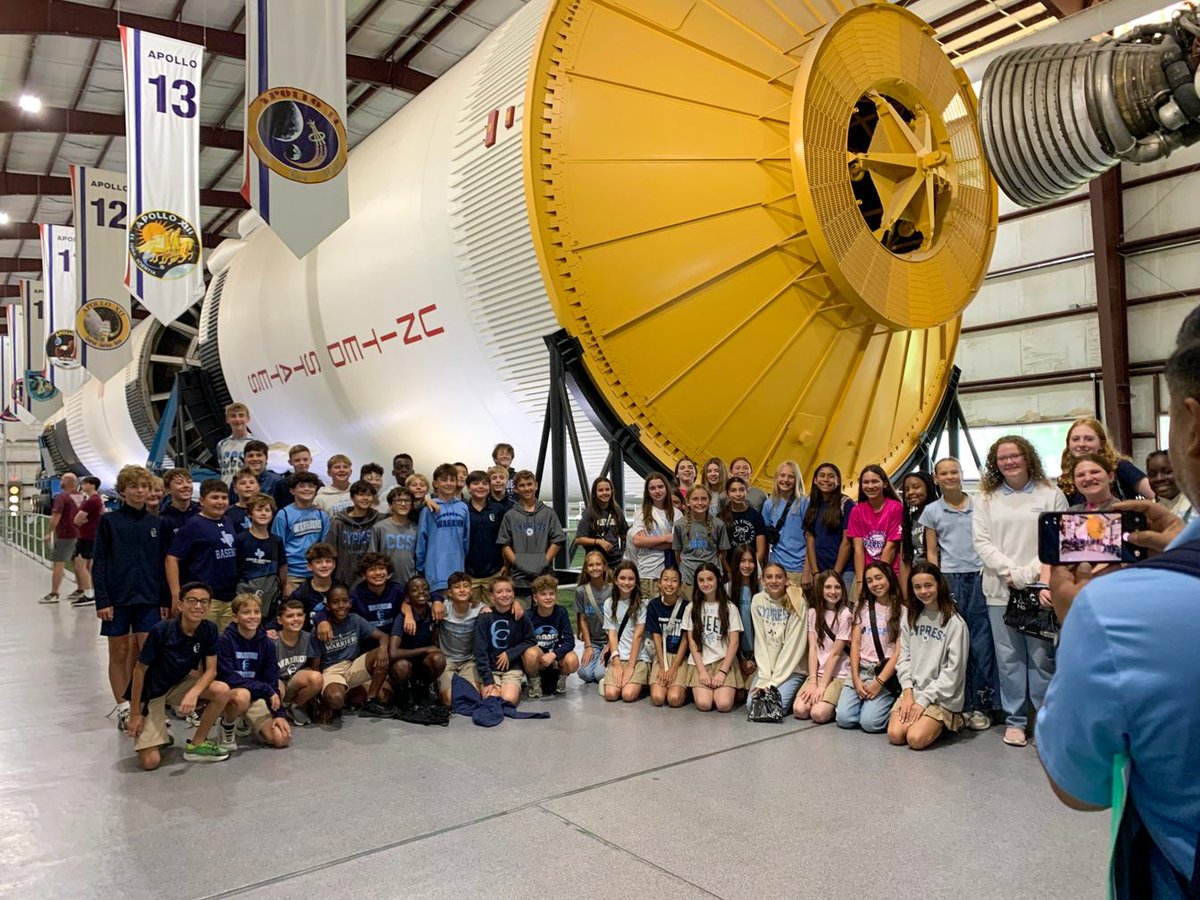 CyChristian's tweet photo. Our sixth-grade students recently had an exciting day exploring Space Center Houston! Students experienced interactive exhibits, learned more about space exploration and connected their Earth and Space Science studies to real-world discoveries. https://t.co/16JpZxhAUP