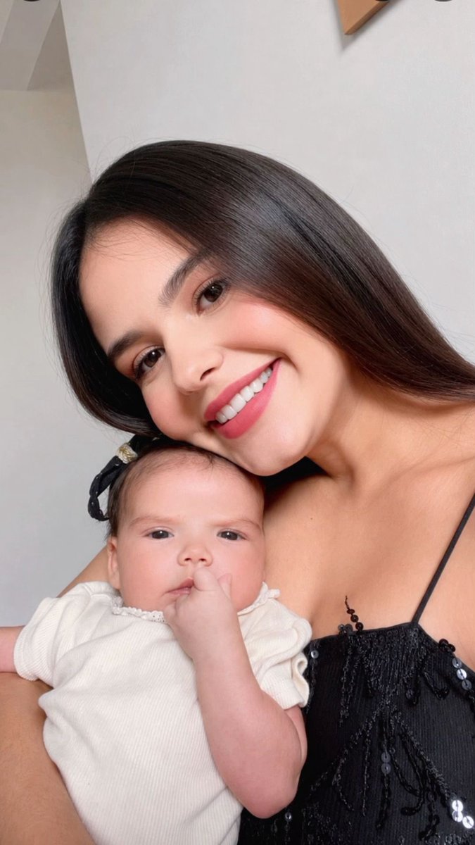 manutss's tweet photo. Eu amo ser a sua mamãe ❤️ https://t.co/ZAOgHRvzlt