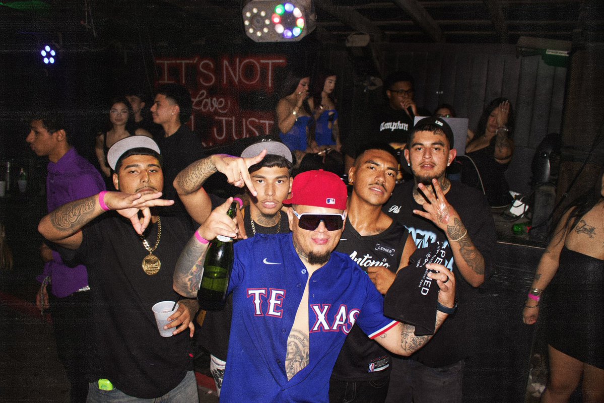 ColiBenz47's tweet photo. TELL EM TONETALK ENT https://t.co/unGP7o5Pyf