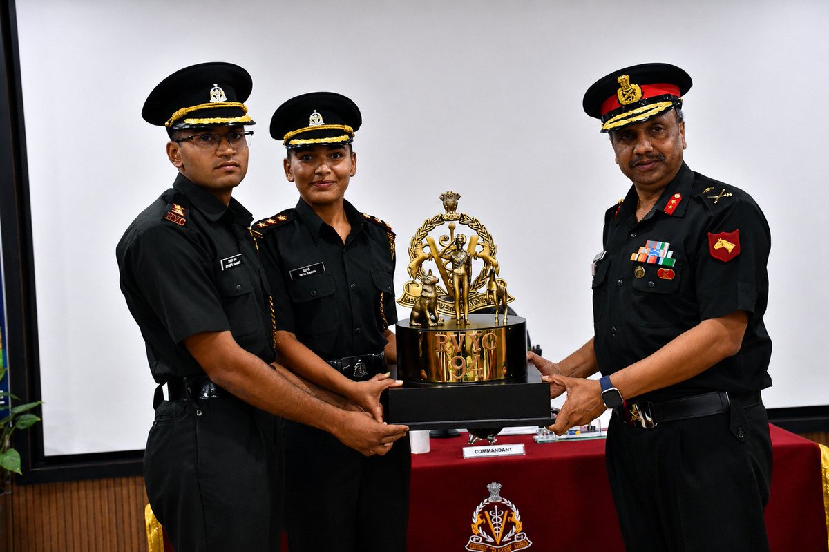 artrac_ia's tweet photo. 𝐑𝐕𝐂 𝐂𝐞𝐧𝐭𝐫𝐞 & 𝐂𝐨𝐥𝐥𝐞𝐠𝐞

The Young Officers' Course conducted at RVC Centre & College culminated on  26 May 26.

The 22 week course subjected the officers to rigorous physical and mental conditioning, demanding military training, tactical proficiency and professional excellence, forging them into resilient leaders prepared to serve the Nation with honour, courage and commitment.
 
Commandant , RVC Centre & College, presented the prestigious #ARTRAC Gold Medal to Capt Tanmay Gautam, for being adjudged Best Young Officer of the course.

Instagram- https://t.co/x5BYJIFHdJ

Facebook- https://t.co/bJIKx77gqP

#RVC
#ARTRAC
#IndianArmy
@adgpi