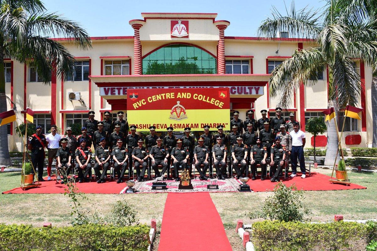 artrac_ia's tweet photo. 𝐑𝐕𝐂 𝐂𝐞𝐧𝐭𝐫𝐞 & 𝐂𝐨𝐥𝐥𝐞𝐠𝐞

The Young Officers' Course conducted at RVC Centre & College culminated on  26 May 26.

The 22 week course subjected the officers to rigorous physical and mental conditioning, demanding military training, tactical proficiency and professional excellence, forging them into resilient leaders prepared to serve the Nation with honour, courage and commitment.
 
Commandant , RVC Centre & College, presented the prestigious #ARTRAC Gold Medal to Capt Tanmay Gautam, for being adjudged Best Young Officer of the course.

Instagram- https://t.co/x5BYJIFHdJ

Facebook- https://t.co/bJIKx77gqP

#RVC
#ARTRAC
#IndianArmy
@adgpi