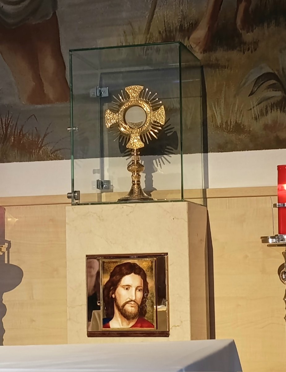 CarolBV7's tweet photo. Alabado Sea El Santísimo Sacramento Del Altar Jesús Resucitado Está Realmente Presente En La Santísima Eucaristía https://t.co/ASAVZo2QbJ
