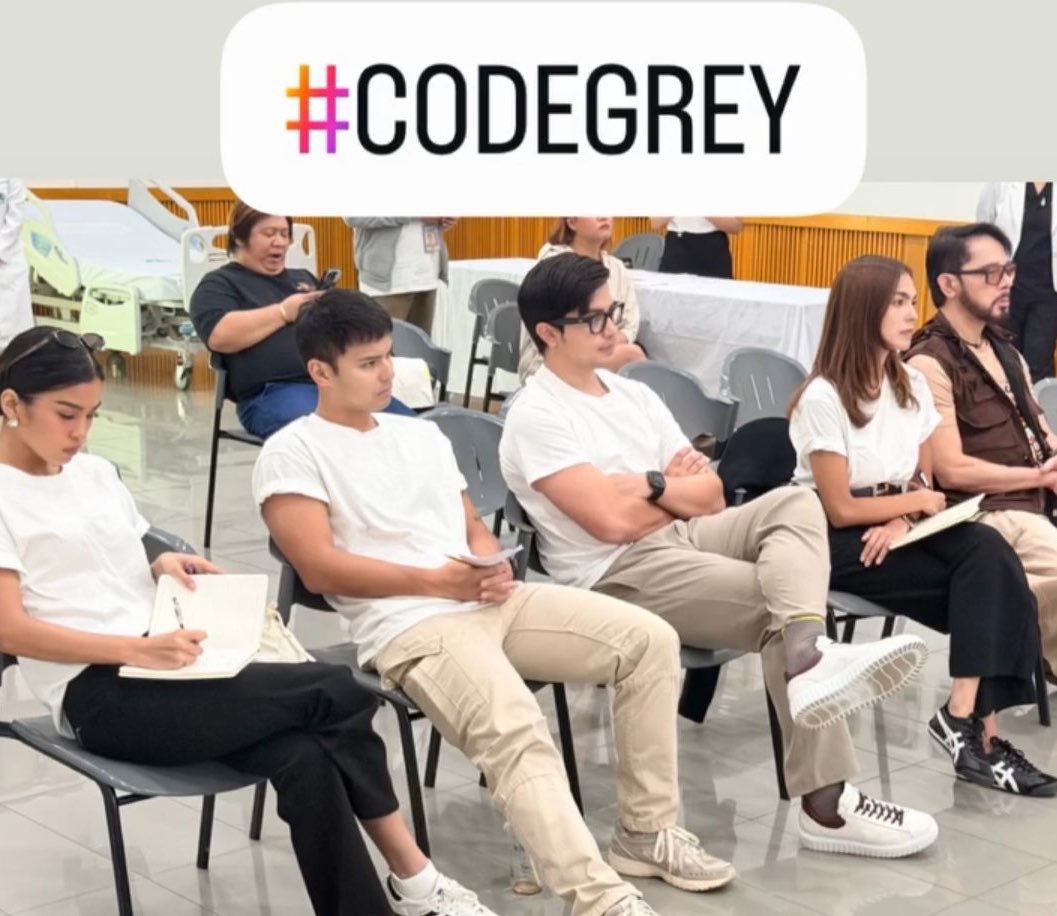 MBGRFJ's tweet photo. So it’s #CodeGrey with the E, not #CodeGray? https://t.co/BwI6n8qxHZ