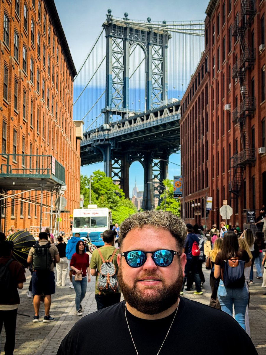 la5ty's tweet photo. New York City you have been amazing! 

I have walked far too many steps and my feet hurt 😅 https://t.co/tnVvPHkXRK
