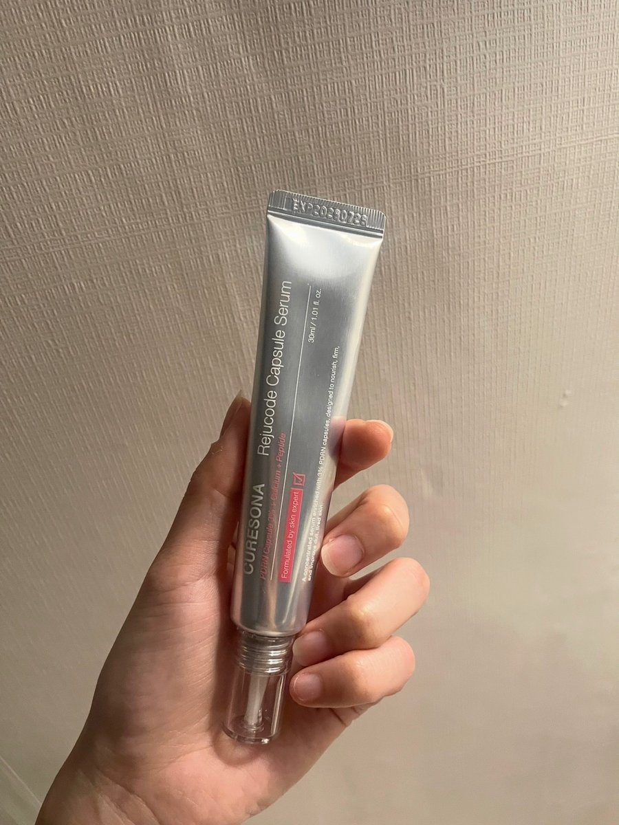 mochi_kr_b's tweet photo. キュアソナ全部試してみたけどこの辺が今のお気に入り！！セラム赤も良かったけど黄色使っ���ら黄色が1番肌明るくなって好き！左のクリームは保湿良きすぎる上にいい匂いまでする。あとPDRNも優秀。これ全部韓国ダイソーで買えるからメモして✍🏻 https://t.co/4pw1OO6bYd