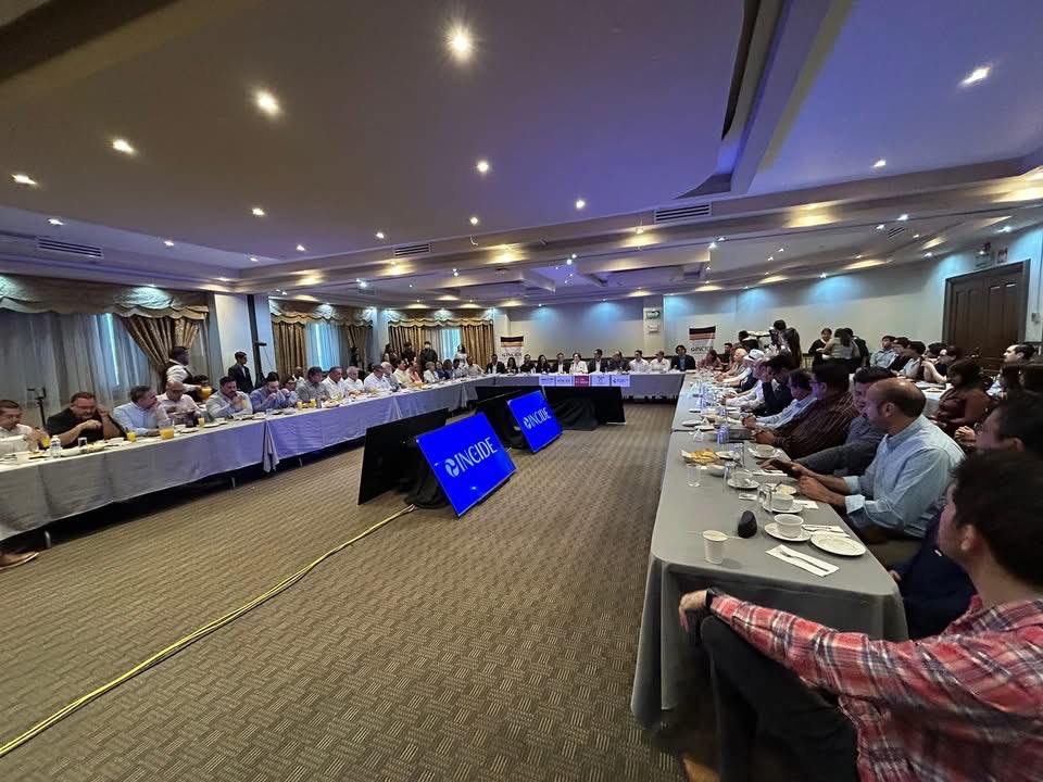 PresidenciaCCPS's tweet photo. Agradecido con @IngGuillermoMo2 - @ConsejoINCIDE por la invitación a su reunión mensual. 
Invitada especial @MaDoloresRio, una voz clave en temas de gobierno, transparencia y fortalecimiento institucional. https://t.co/Qts4qGz5O5