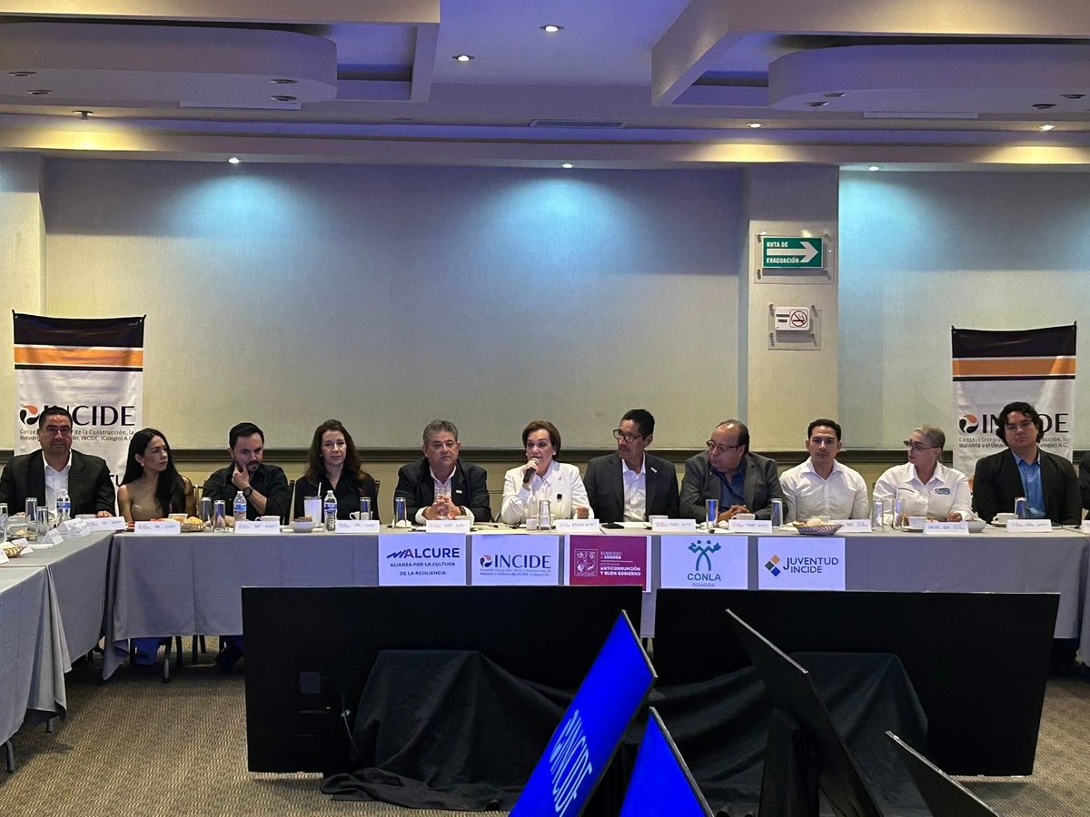 PresidenciaCCPS's tweet photo. Agradecido con @IngGuillermoMo2 - @ConsejoINCIDE por la invitación a su reunión mensual. 
Invitada especial @MaDoloresRio, una voz clave en temas de gobierno, transparencia y fortalecimiento institucional. https://t.co/Qts4qGz5O5