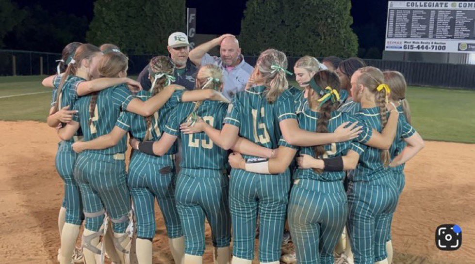 BellaEllis2027's tweet photo. Junior year complete! It was a great season and I’m gonna miss being on the field with this team! So proud of all we’ve accomplished this season! 

District Champions | All-District Regular Season &amp; Tournament Team

Region Champions | All-Region Tournament Team 

3rd in State https://t.co/HITvazCDwl