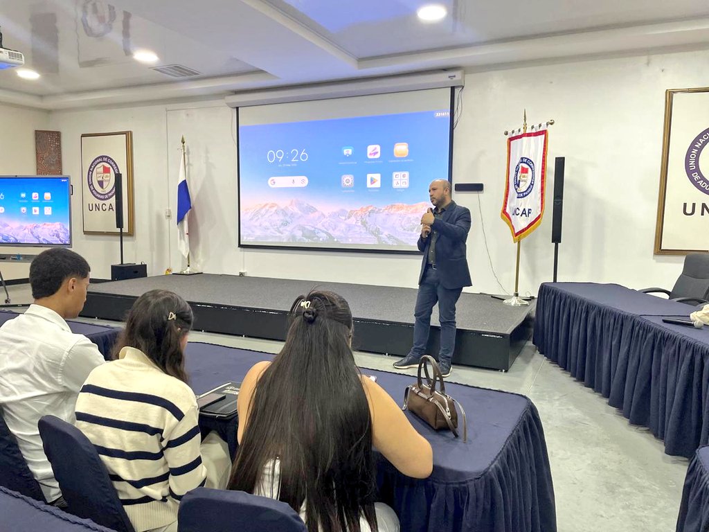 CesarOValdesP13's tweet photo. Sustentación de Proyectos Finales del Diplomado de Aduanas y Logística Intl por parte de los estudiantes de movilidad internacional de la Universidad Libre de Barranquilla, Colombia con la colaboración de la Facultad de Administración Publica. #aduanas #logistica #incoterms https://t.co/sM0KwNloVE