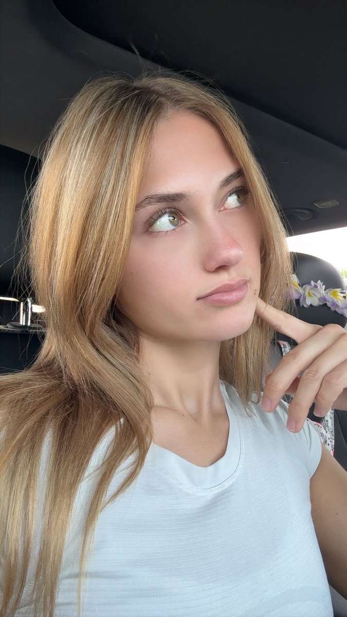 Ｌａｎａ tweet media