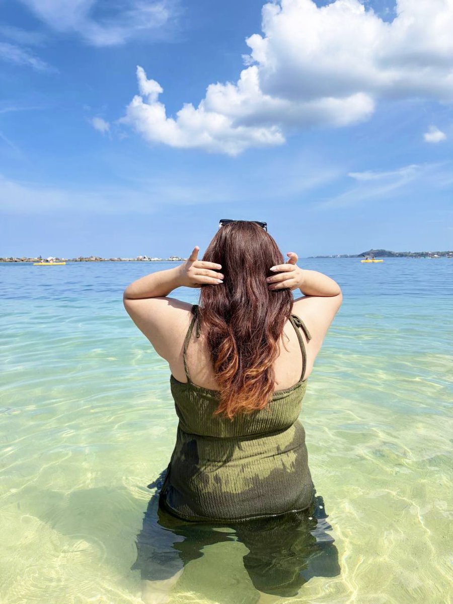 preiiiii17's tweet photo. ginalingan rin masyado ng taga 
picture ko📸
finally got those beach photos💅🏻 https://t.co/dUJXpHYYIX
