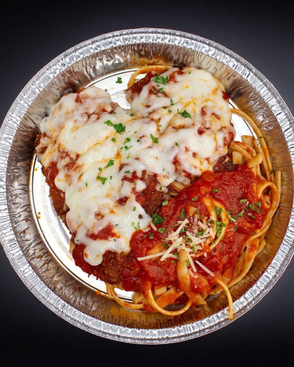 VisitTaylorTX's tweet photo. T&amp;L Pronto is your next place for delicious Italian cuisine! 🤌

Pronto’s got you covered with towering trays of pastas, pizzas, &amp; sandwiches. Devour homemade sauces that rival grandma’s &amp; did we mention bread rolls? 🍕🍝

🔗 https://t.co/cyyHXV4Wzp 
#TaylorMadeTexas https://t.co/5SRHdRPnhQ