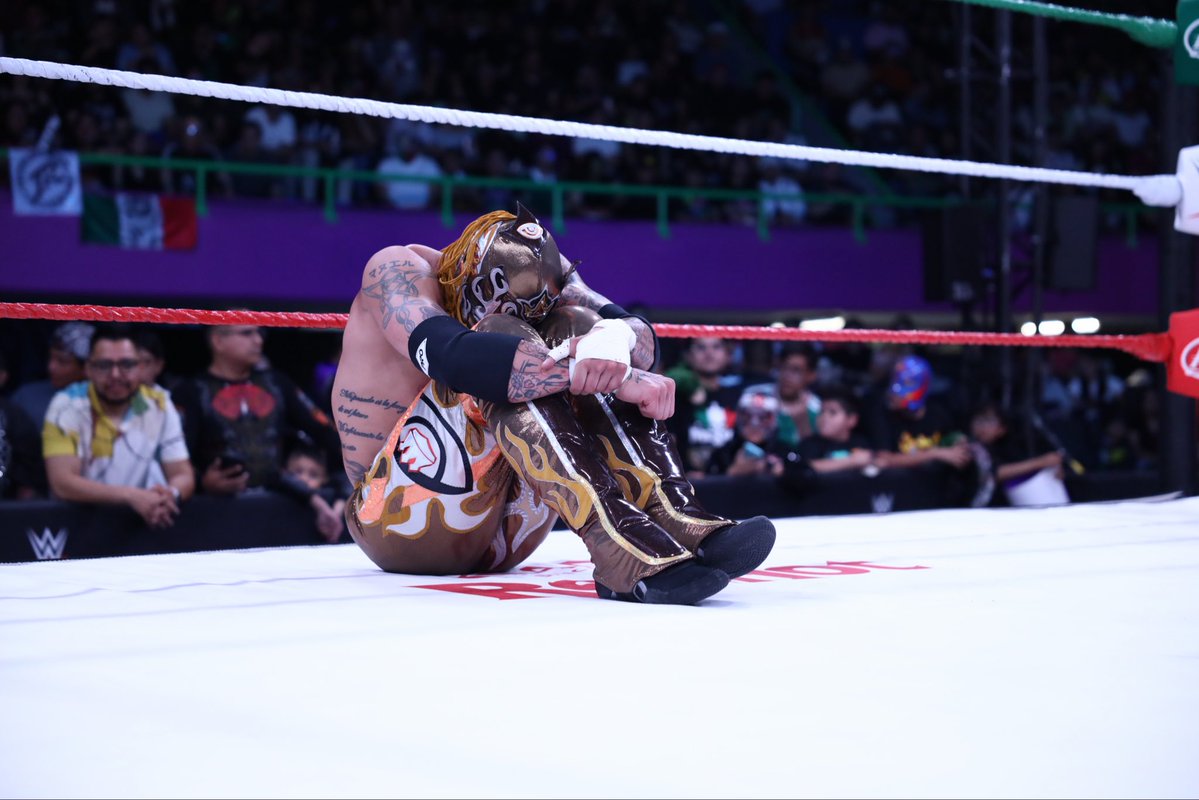 REY FENIX WWE tweet media