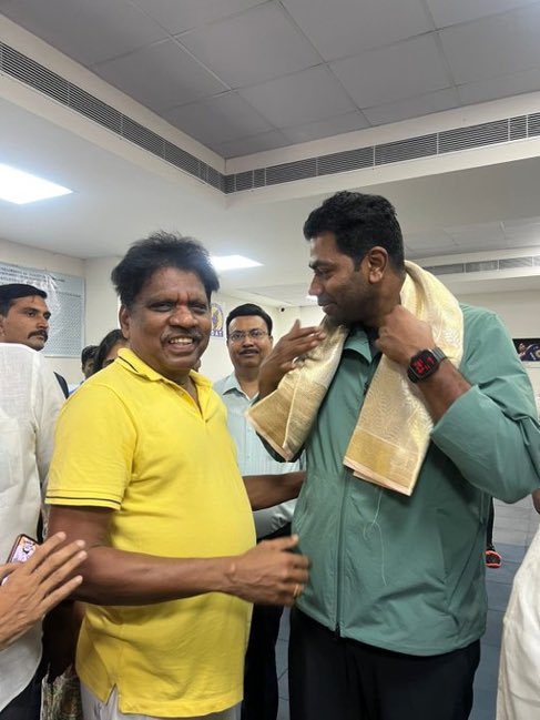 Prawin Ganeshan tweet media