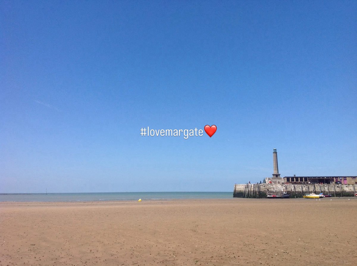 LoveMargate's tweet photo. #margateharbourarm #margatemainsands #margateharbour #margate #lovemargate ☀️🏖️❤️ https://t.co/am3TIMmu8G
