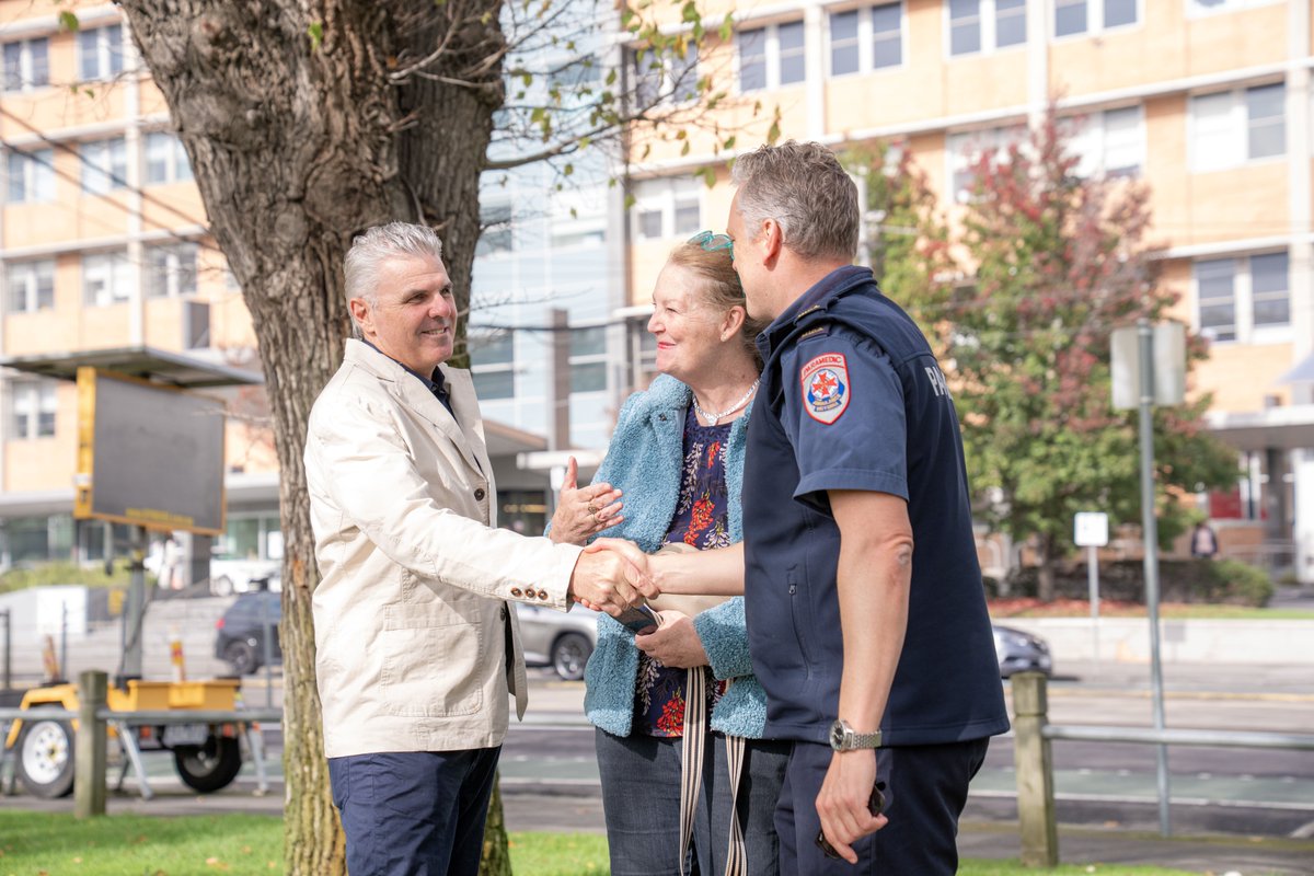 AmbulanceVic's tweet photo. Melbourne was the first city in Australia &amp; one of only a handful of cities in the world delivering pre-hospital ECMO. Peter is alive today thanks to the world-leading emergency care delivered by AV paramedics &amp; The Alfred in his living room. https://t.co/MA08u360ed @AlfredHealth https://t.co/9JsWwe9xHI