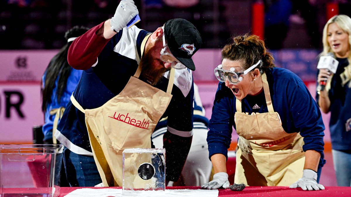 uchealth's tweet photo. Avs Faithful breaking the ice to win tickets to the next @Avalanche home game🧊
#GoAvsGo https://t.co/zTQZ4YpWH4