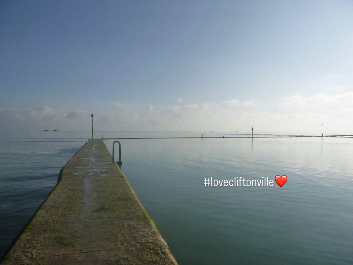 IAmCliftonville's tweet photo. #walpolebaytidalpool #cliftonville #margate #lovecliftonville ☀️😍🏖️ https://t.co/v9jDDwgcDA