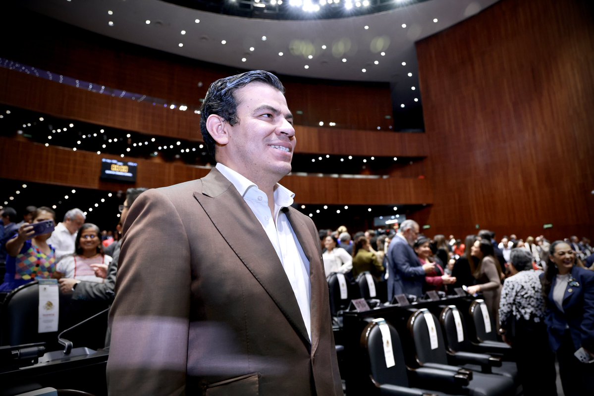 FavioCP's tweet photo. Les saludo con gusto desde la Casa del Pueblo.

Hoy iniciamos el Primer Periodo Extraordinario de Sesiones con la convicción de que servir significa escuchar, construir acuerdos y convertir las necesidades de nuestra gente en acciones concretas.
🇲🇽 https://t.co/5J3jGbWg7G