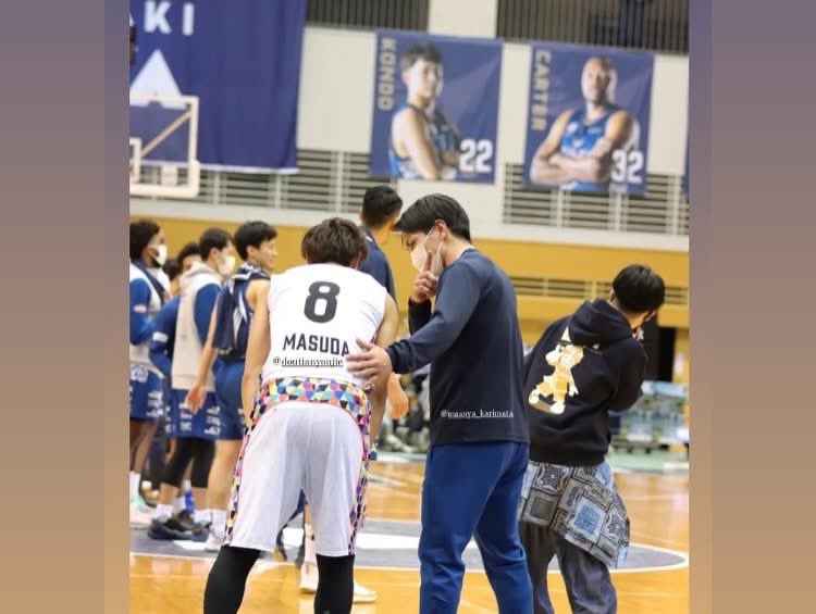 yusukesantamar1's tweet photo. #bleaguechanpion 
#本当におめでとうございます
#長いプロキャリア
#本当にお疲れ様でした
Offense sells tickets, but defense wins championships
#狩俣昌也 https://t.co/bE4sa1sM1I