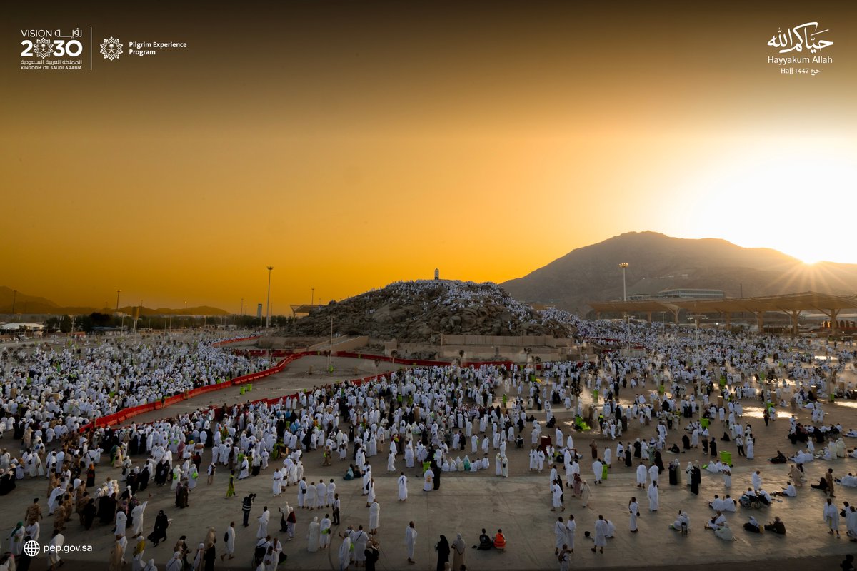 PEPSaudi_ID's tweet photo. Aku penuhi panggilan-Mu ya Rabb, dan segala harapanku ada di tangan-Mu, Aku penuhi panggilan-Mu, karena tiada hati yang berlindung kepada-Mu akan pernah merana.

#Hayyakum_Allah
#Visi_Arab_Saudi_2030 https://t.co/mvX1zrof03
