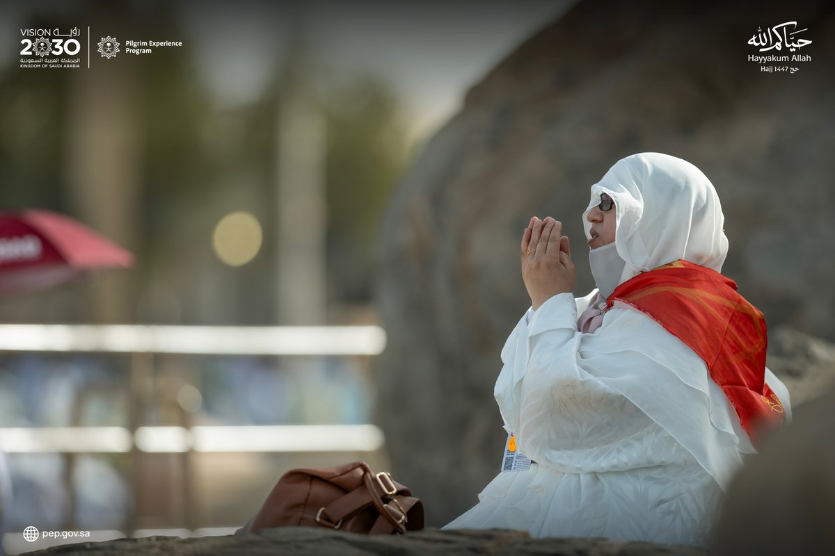 PEPSaudi_ID's tweet photo. Aku penuhi panggilan-Mu ya Rabb, dan segala harapanku ada di tangan-Mu, Aku penuhi panggilan-Mu, karena tiada hati yang berlindung kepada-Mu akan pernah merana.

#Hayyakum_Allah
#Visi_Arab_Saudi_2030 https://t.co/mvX1zrof03