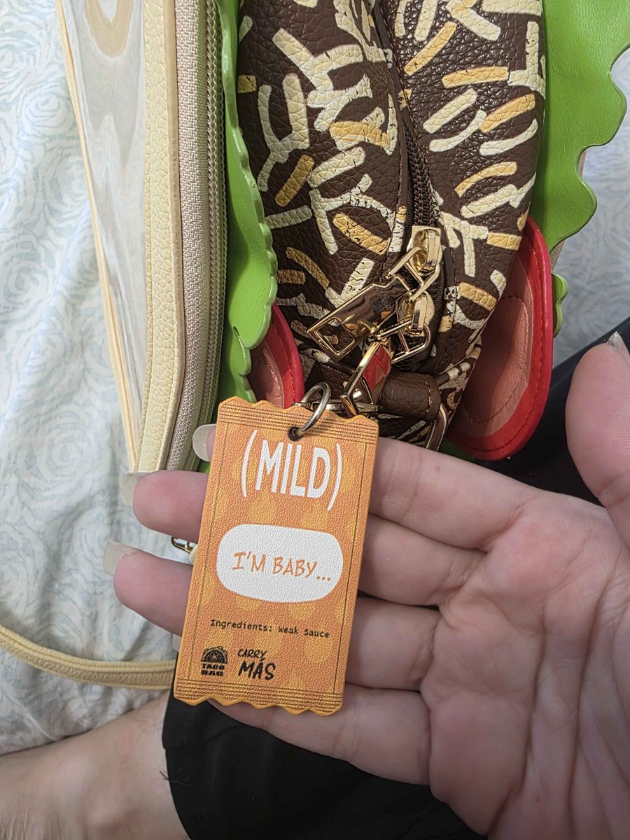Sucscrib's tweet photo. Handmade  collabs at affordable prices is kind of my whole thing!! The Taco Eat-a Bag with Lemon Binner is no exception, double sided design, sauce pack keychains, all the fun, none of the price gouging tbh. Link below! https://t.co/5X69VgXE1s
