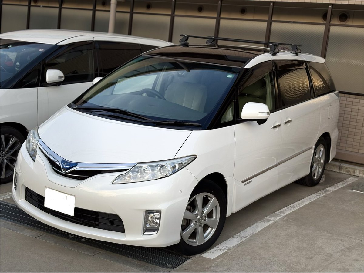 ahr20w_matcha's tweet photo. 本日でエスティマ納車してから
7年が経ちました。新車からは15年。
中古で買って、たくさんの思い出が詰まったこの車。改めてこの車で良かった。
走行距離
41740kmから63990kmまで走りました。
これからもどうぞエスティマと私をよろしくお願い致します🙇🏻♀️
#ahr20w #estima #エスティマ https://t.co/1zcaLctzDu