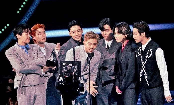 fa⁷⋆.⸆⸉ is seeing bts tweet media