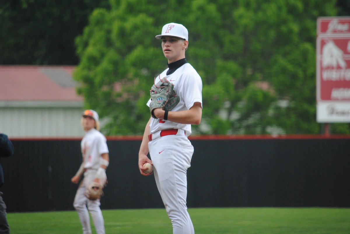TheReportOhio's tweet photo. ⚾️ BASEBALL GALLERY | Fairfield 7, Lebanon 5 @LebanonHS_BASE @fairfield_tribe 

📸 https://t.co/Wf5kDco5vu https://t.co/RESPDBI04u