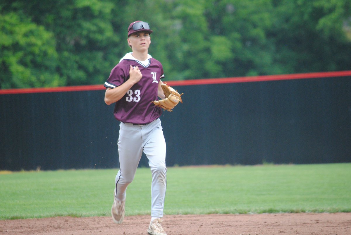 TheReportOhio's tweet photo. ⚾️ BASEBALL GALLERY | Fairfield 7, Lebanon 5 @LebanonHS_BASE @fairfield_tribe 

📸 https://t.co/Wf5kDco5vu https://t.co/RESPDBI04u