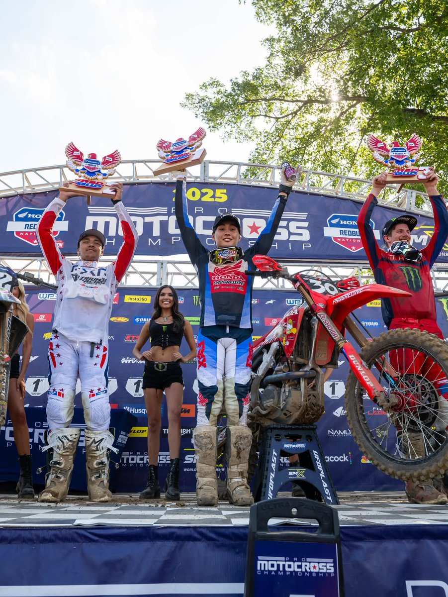 ProMotocross's tweet photo. Back in action for the summer @joshimoda 👊 

With the departure of Haiden Deegan, who will rise to the occasion and take control of the 250 class? 🤔 

#ProMotocross #SMX #Honda https://t.co/XGzNh8KS2g
