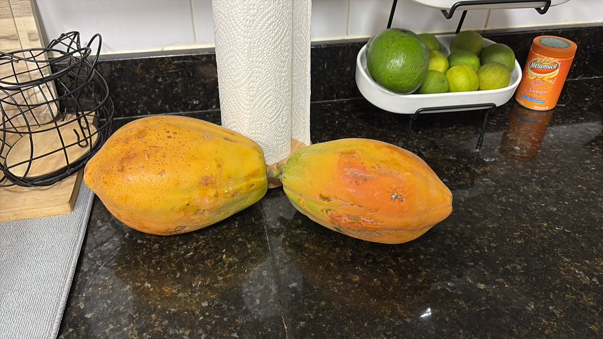 robertvanhoorde's tweet photo. Un paso a paso de esta papaya 

La papaya es una fruta poderosa, 
mejora la digestión, fortalece el sistema inmunológico, ayuda a la piel y es rica en antioxidantes y vitamina C https://t.co/hg5y0tGQ06