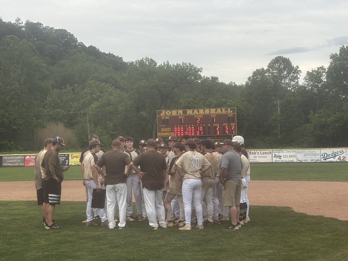 RMetzgerWTOV9's tweet photo. Another walkoff win sends John Marshall High School to the state baseball tourney for the 1st time since 2009‼️

Monarchs defeat Grafton 3-2 in 8 innings. https://t.co/XMTD9zMJmw