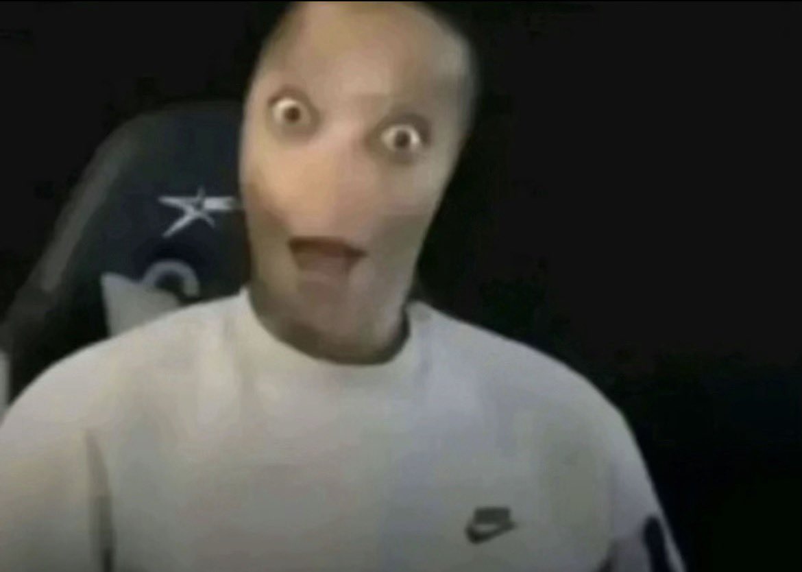 blazewitnick's tweet photo. @8ixerani she genuinely tryna get you gone you gang dis da epitome of back door  😭😭😭 https://t.co/WEFVeBAwIx