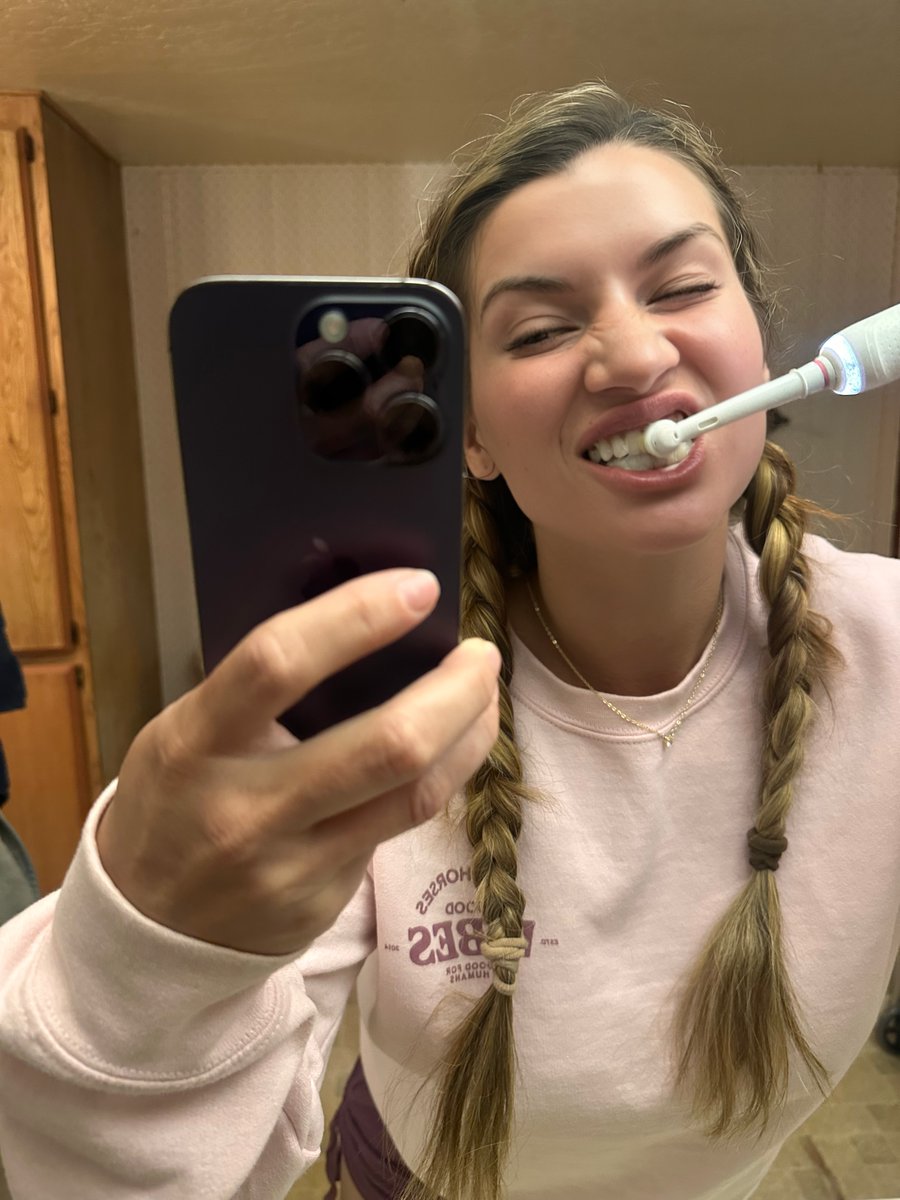 Savannah Ryan tweet media