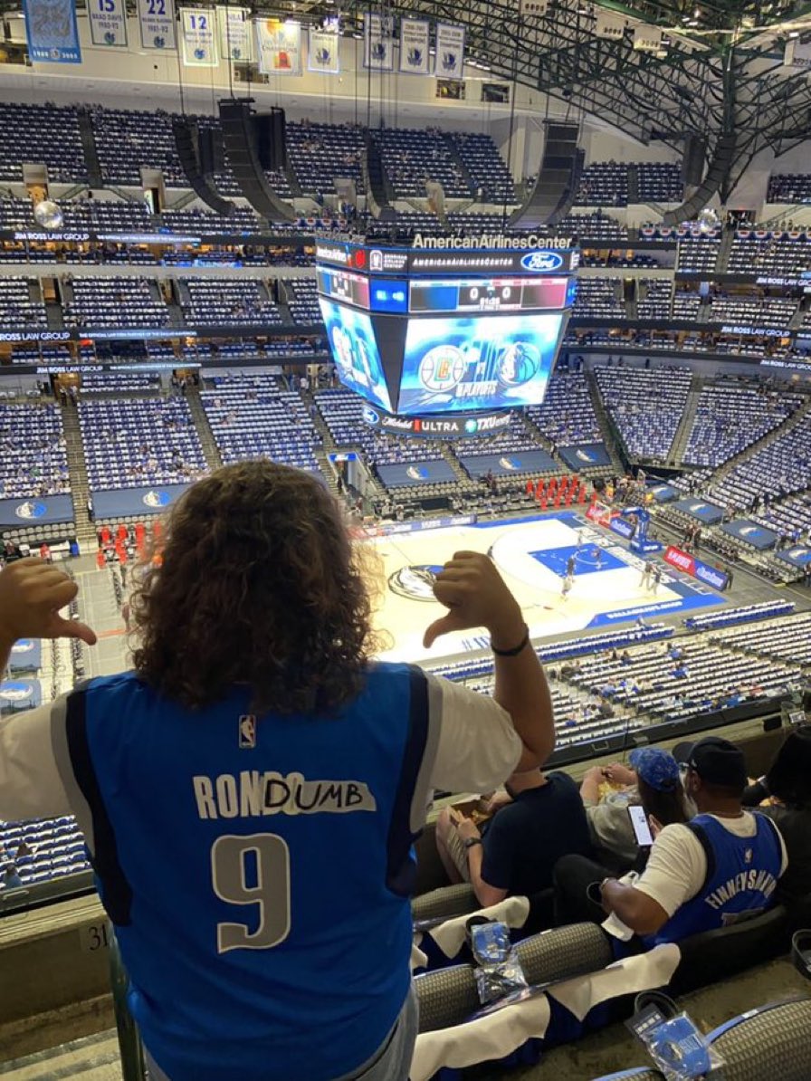 okayj0e's tweet photo. @NoDunksInc the guys cardboard jersey from the other night reminded me of my taped jersey from a while back https://t.co/woEbYC3Khn
