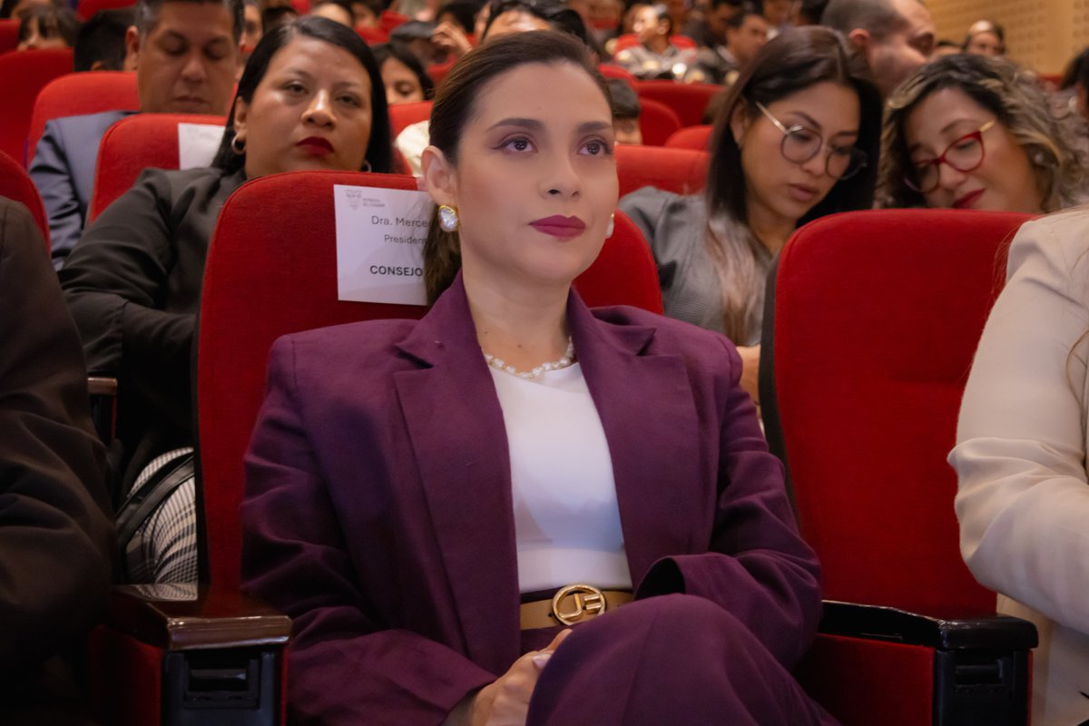 CJudicaturaEc's tweet photo. ¡Actuar en el momento preciso es vital cuando se trata de nuestros niñas, niños y adolescentes! 

La presidenta @mechascaicedo participó en el lanzamiento de la campaña comunicacional "Cada minuto cuenta: Alerta Emilia", un esfuerzo conjunto de las instituciones del Estado, para promover la prevención, la sensibilización y la activación oportuna de los mecanismos de respuesta frente a casos de desaparición.

Las autoridades firmaron un compromiso interinstitucional con la protección integral de los derechos de niñas, niños y adolescentes desaparecidos, así como con su búsqueda y localización inmediata, en el ámbito de sus competencias institucionales, mediante la actualización del Protocolo de Alerta Emilia. 🧵