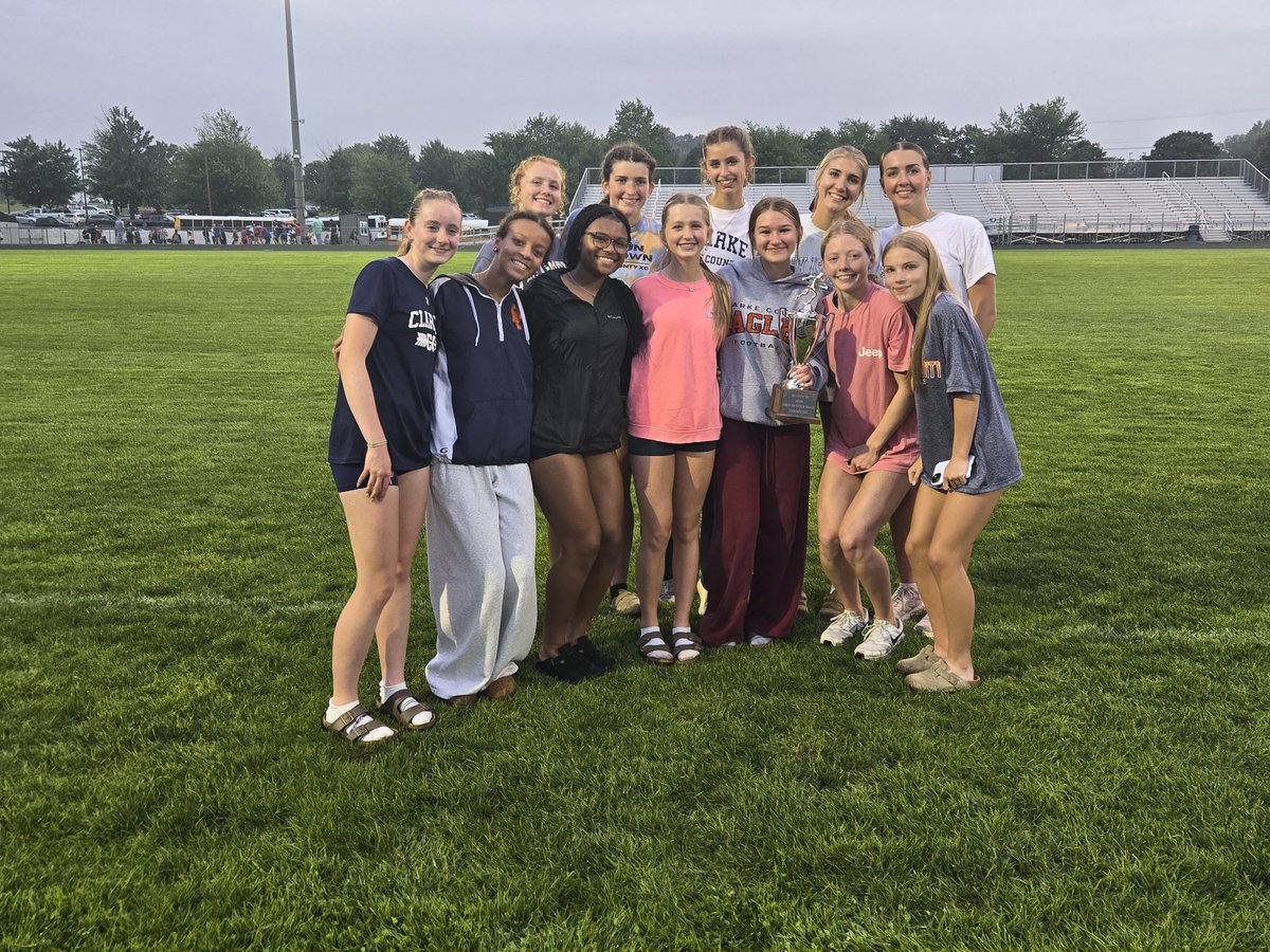 CCHSTrackField's tweet photo. Girls are Region 2B Champions https://t.co/S0LkiXJMeE