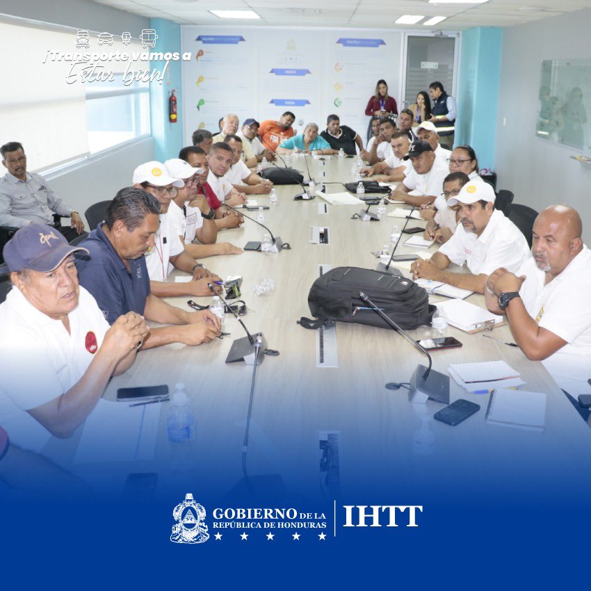 IHTT_HN's tweet photo. Autoridades del Instituto Hondureño del Transporte Terrestre (IHTT) sostuvieron una importante reunión con representantes de las asociaciones de taxis ATIXISH y ATAXUH, con el objetivo de abordar diversos temas de interés para el sector transporte. https://t.co/Jz8Ub8XeQx